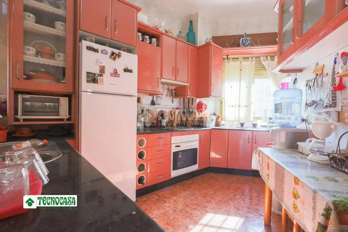 Küche von Wohnung zum Verkauf in Adra mit Klimaanlage, Heizung und Terrasse