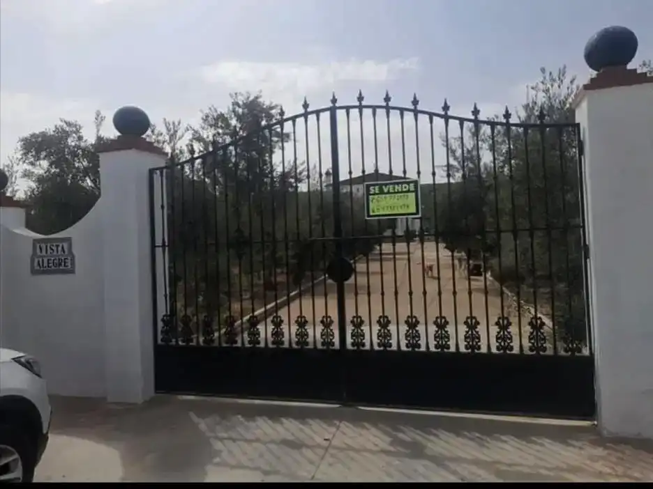 Casa o chalet en venta en Monturque con Jardín privado, Trastero y Piscina