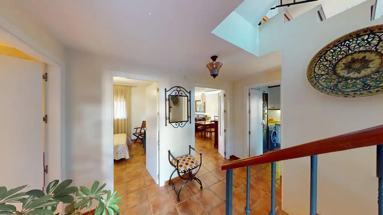 Casa adosada de alquiler en Guillena con Aire acondicionado, Calefacción y Jardín privado