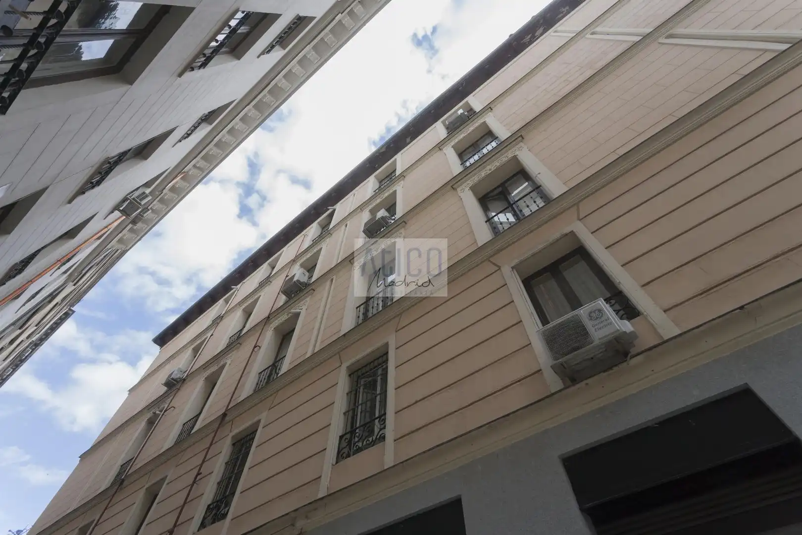 Exterior view of Flat for rent in Madrid  with Air Conditioner, Heating and Furnished