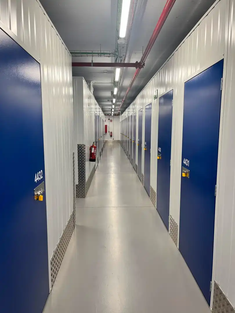 Storage room for rent in Madrid  with Alarm