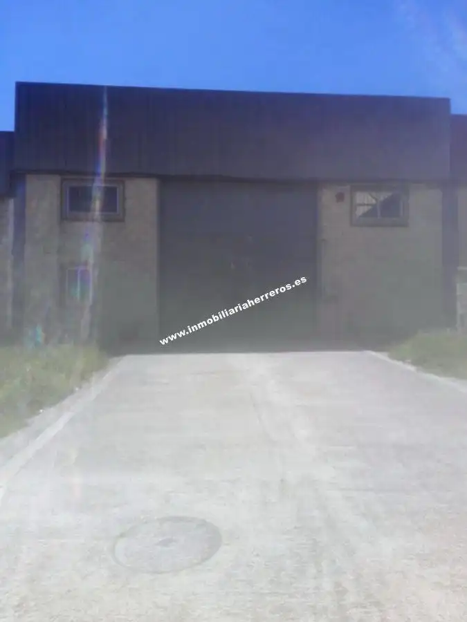 Nave industrial en venta en Polígono Cantabria