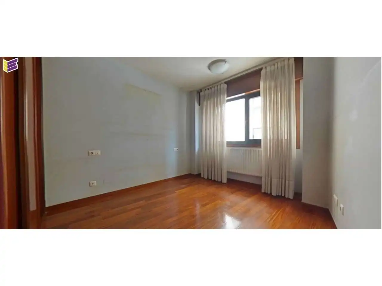 Bedroom of Flat for sale in Vigo   with Heating, Parquet flooring and Storage room