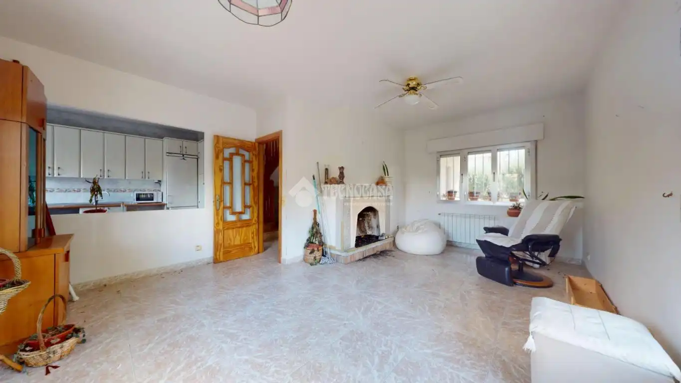 Living room of Detached homes for sale in Fuente El Saz de Jarama  with Private garden, Terrace and Balcony