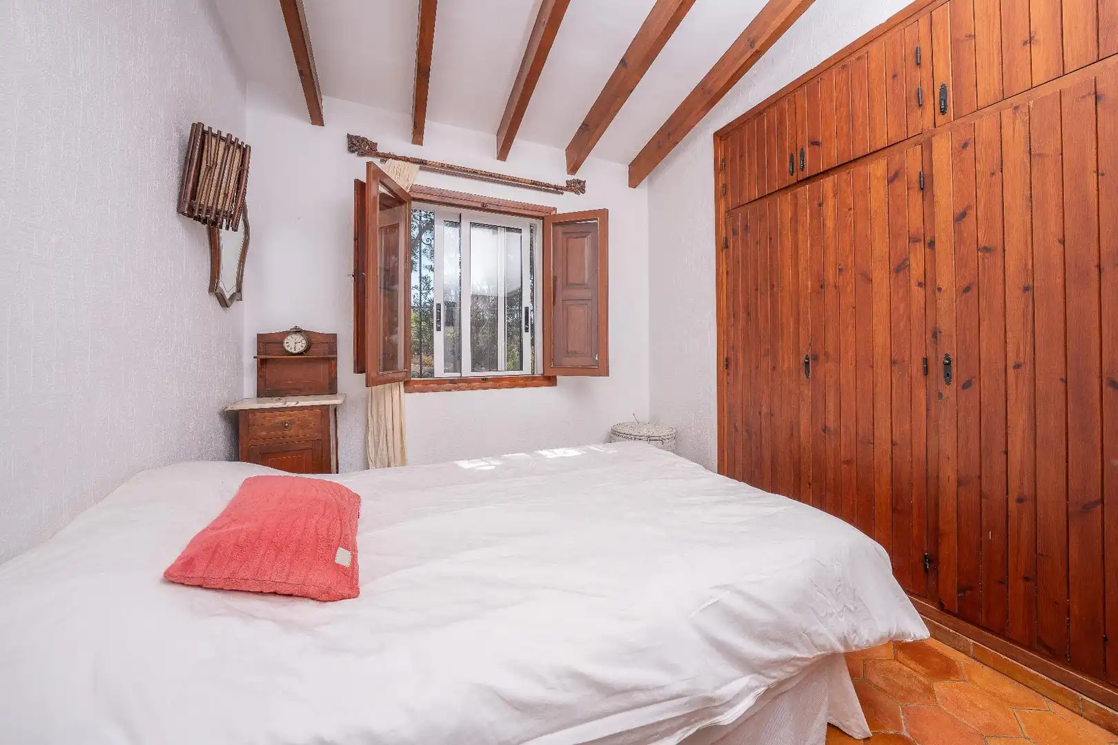 Habitación de Casa o chalet en venta en El Campello con Aire acondicionado, Calefacción y Jardín privado