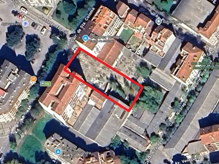 Residential land for sale in Avinguda de Santa Coloma 31