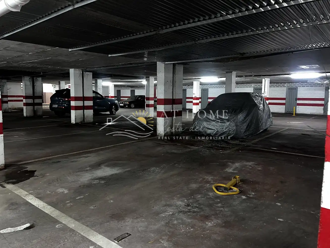 Parkplatz von Garage zum Verkauf in Torrox