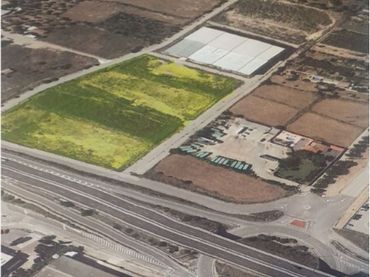 Terreno industrial en venta en Urbanitzacions