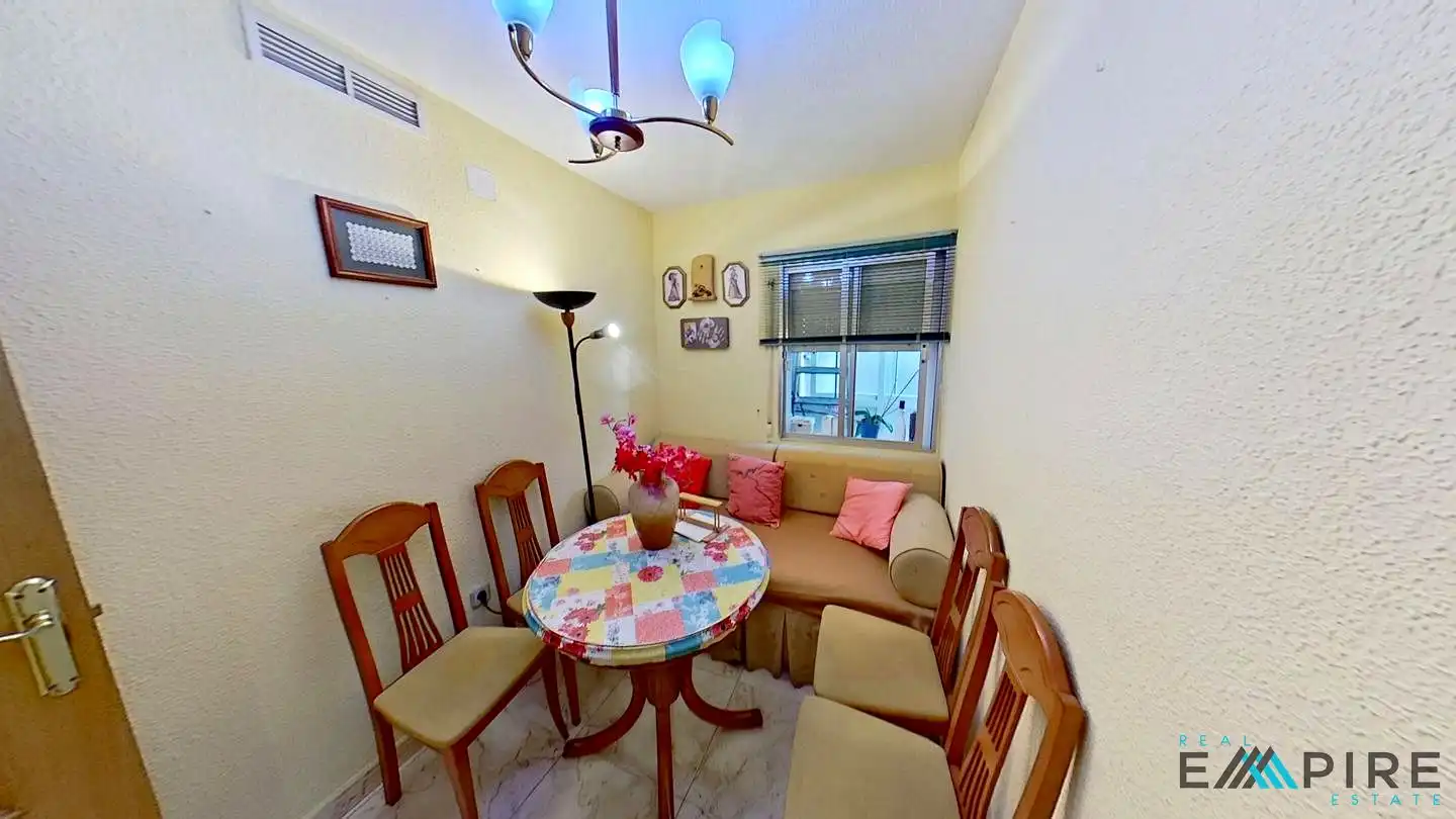 Dining room of Flat for sale in Parla  with Air Conditioner, Heating and Terrace