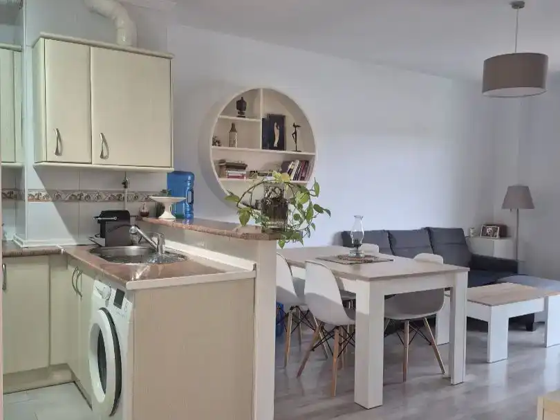 Comedor de Piso en venta en Manilva con Aire acondicionado, Terraza y Amueblado