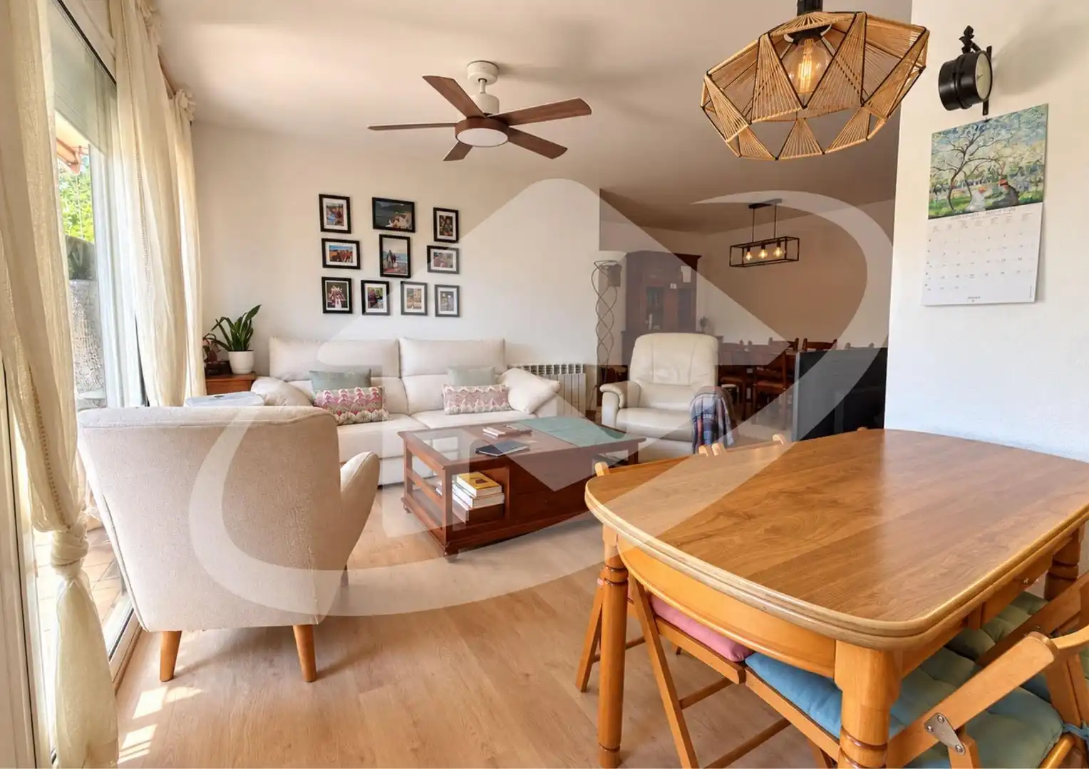 Sala d'estar de Planta baixa en venda en Can Llobateres - Can Pallars