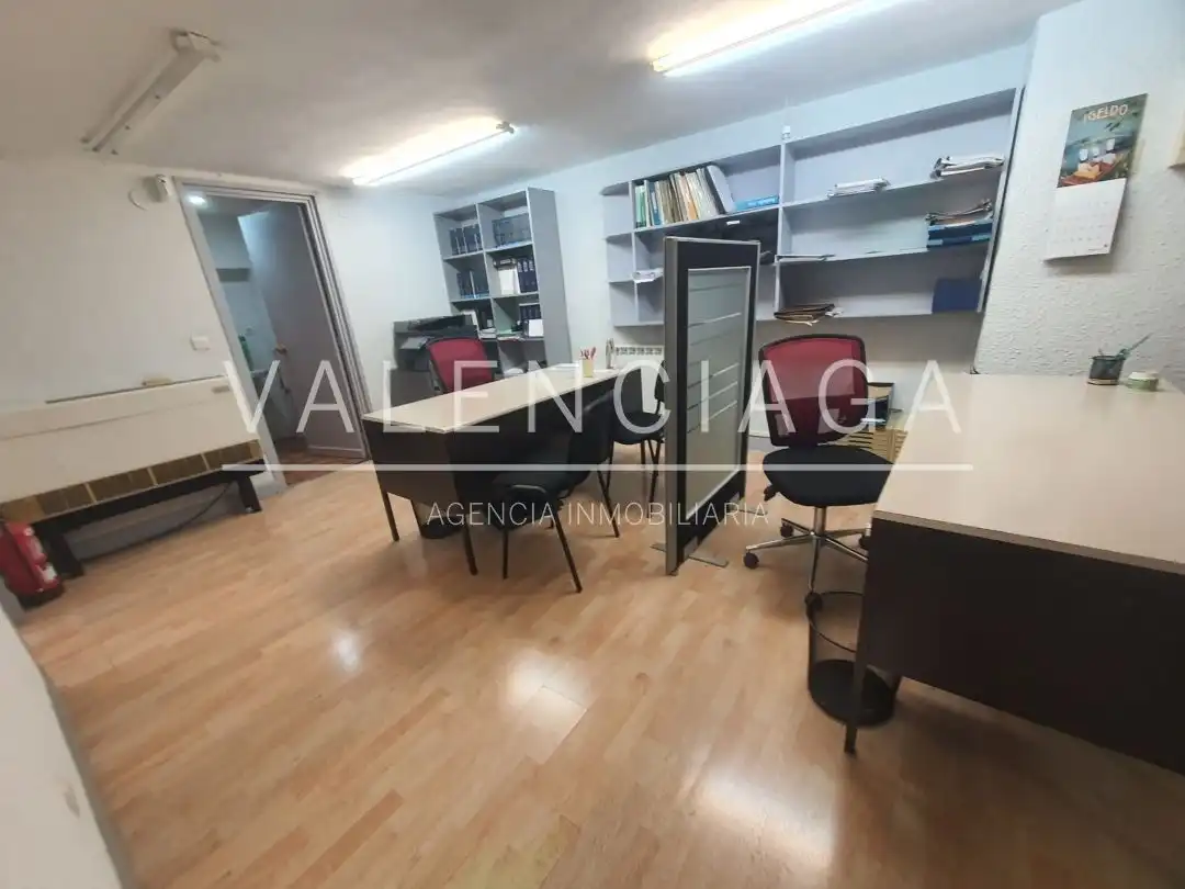 Büro zum Verkauf in Beasain mit Heizung