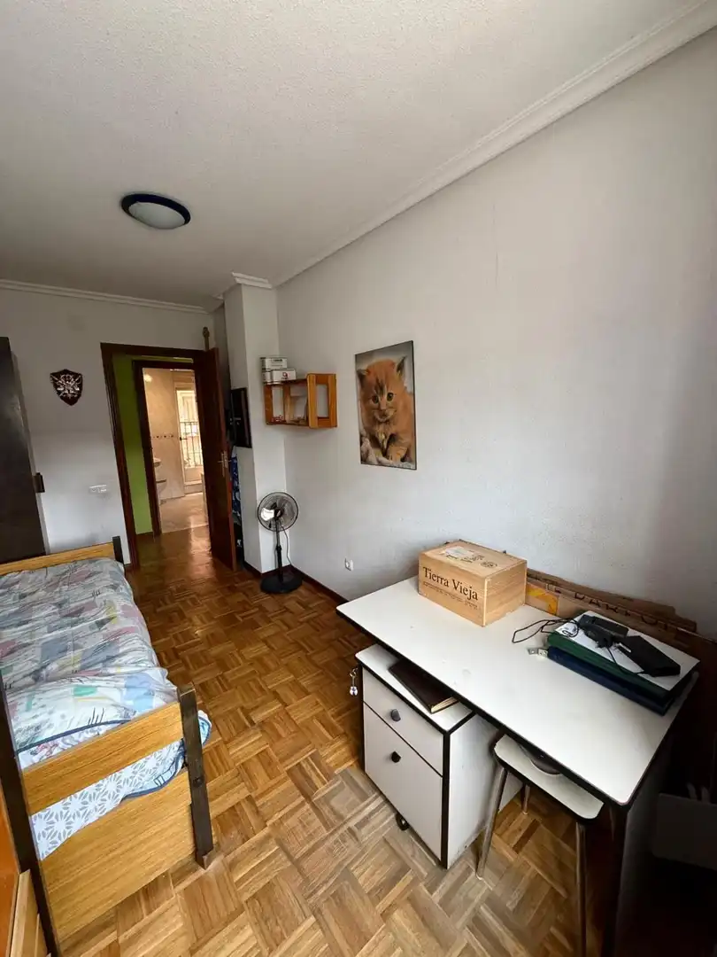 Dormitori de Pis en venda en Salamanca amb Calefacció, Parquet i Terrassa