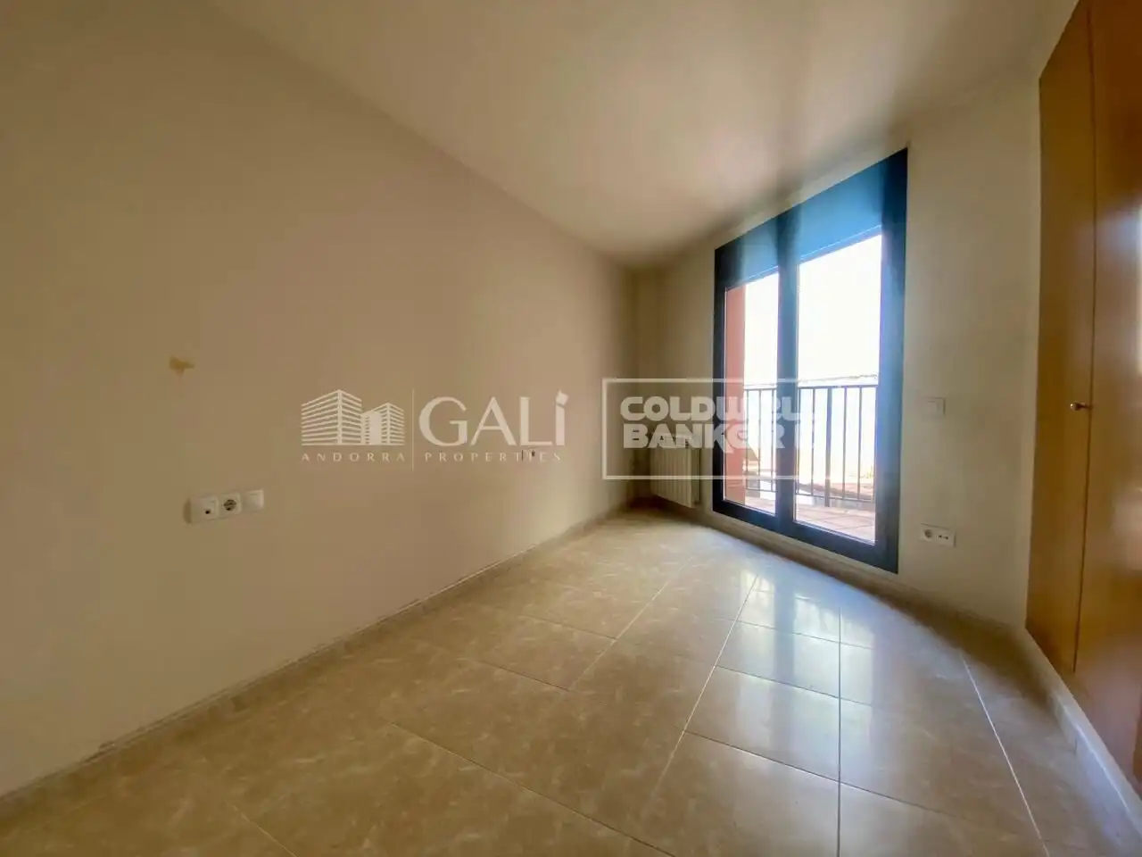 Ground floor with lift to rent in Calle Carrer del Solà, imagen 8