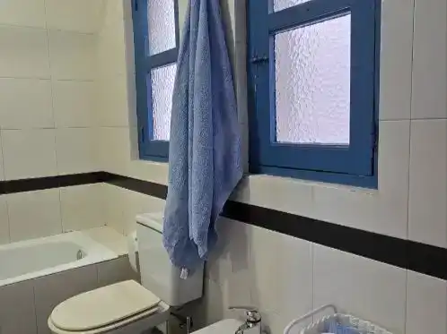 Badezimmer von Wohnung zur Miete in Oviedo 
