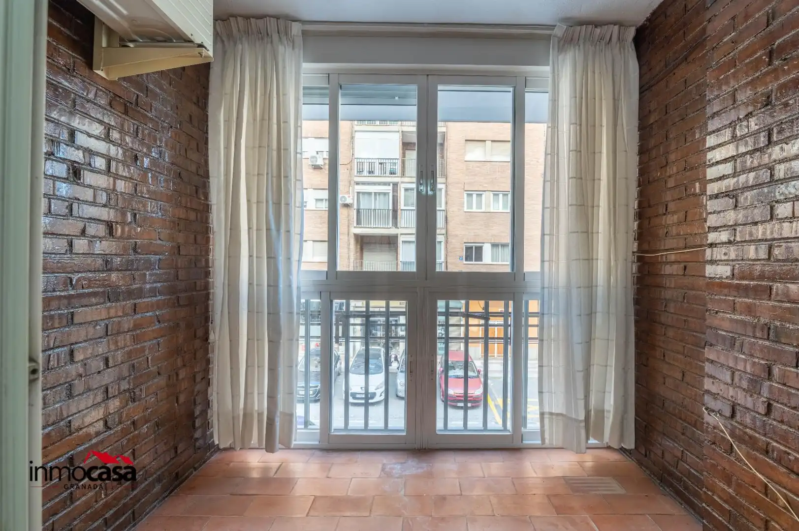Bedroom of Flat for sale in Granada  with Air Conditioner, Heating and Balcony