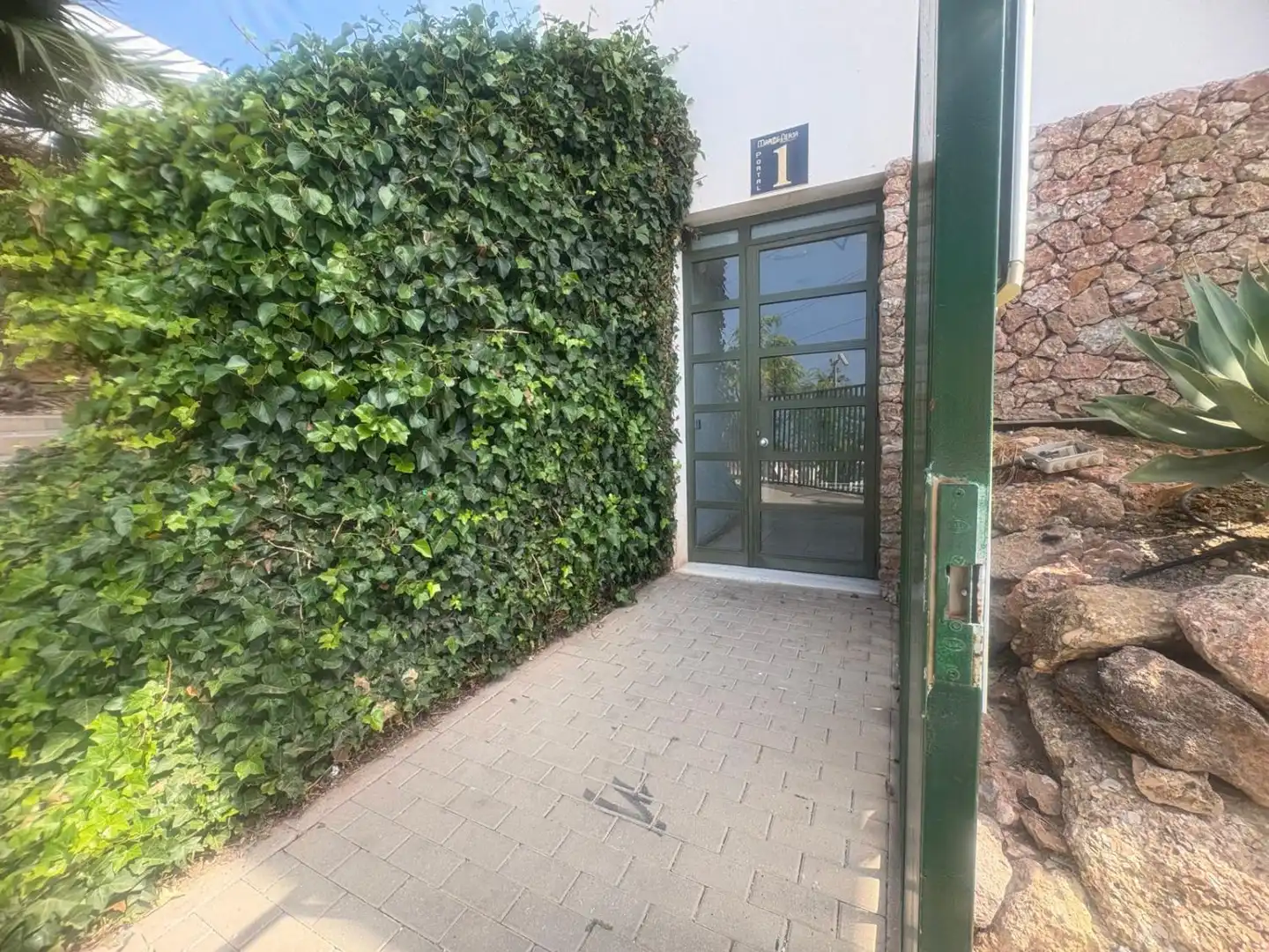 Piso en venta en Nerja con Calefacción, Terraza y Trastero