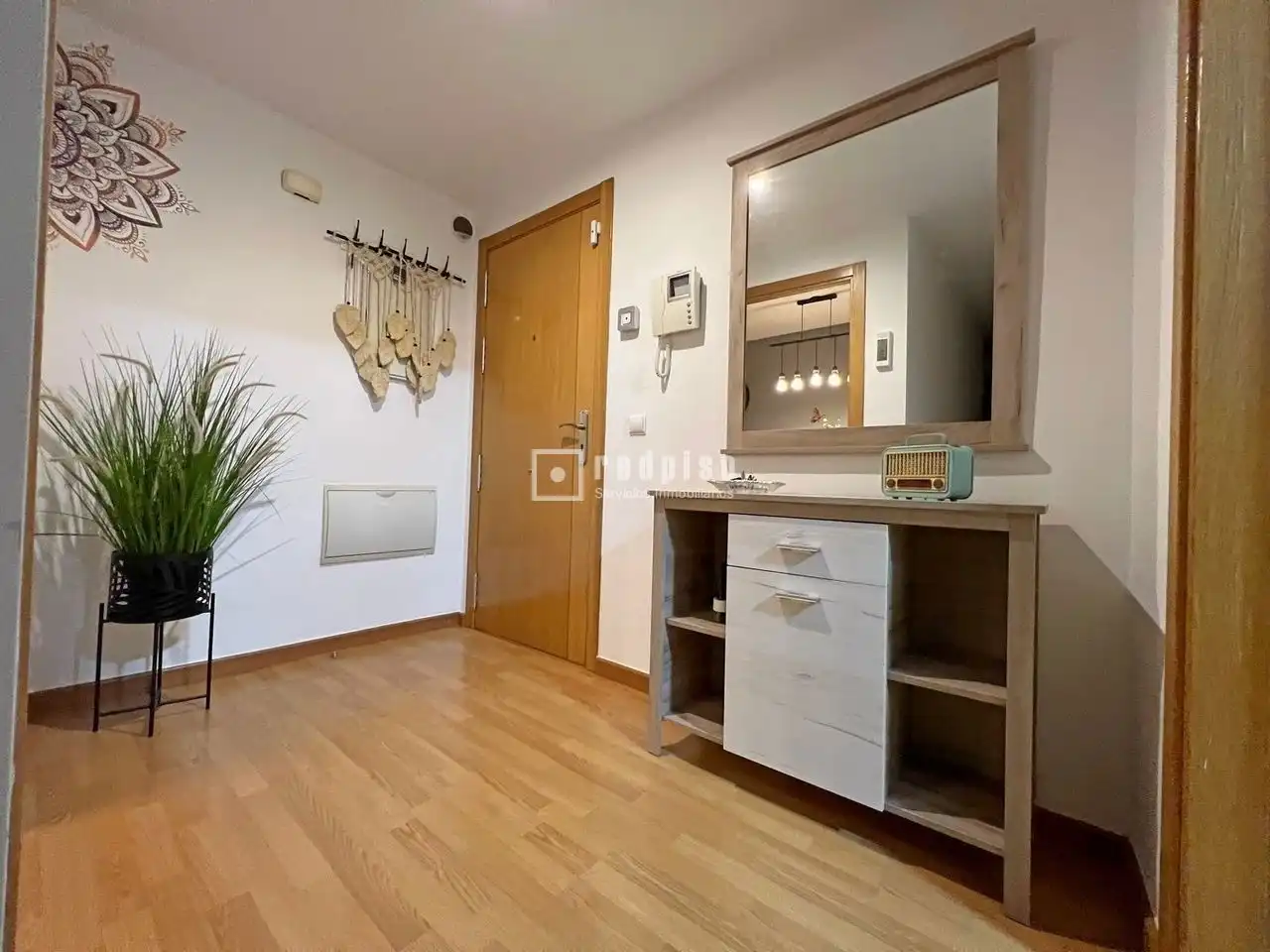 Piso de alquiler en Pepa Flores Marisol, Alegría de la Huerta- Jardín de Málaga