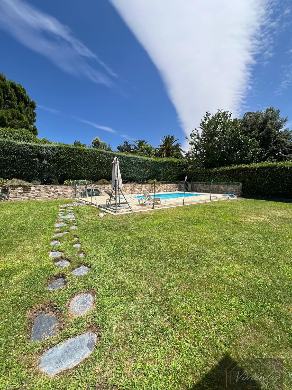 Swimming pool of House or chalet for sale in Villanueva de la Cañada  with Air Conditioner, Heating and Swimming Pool