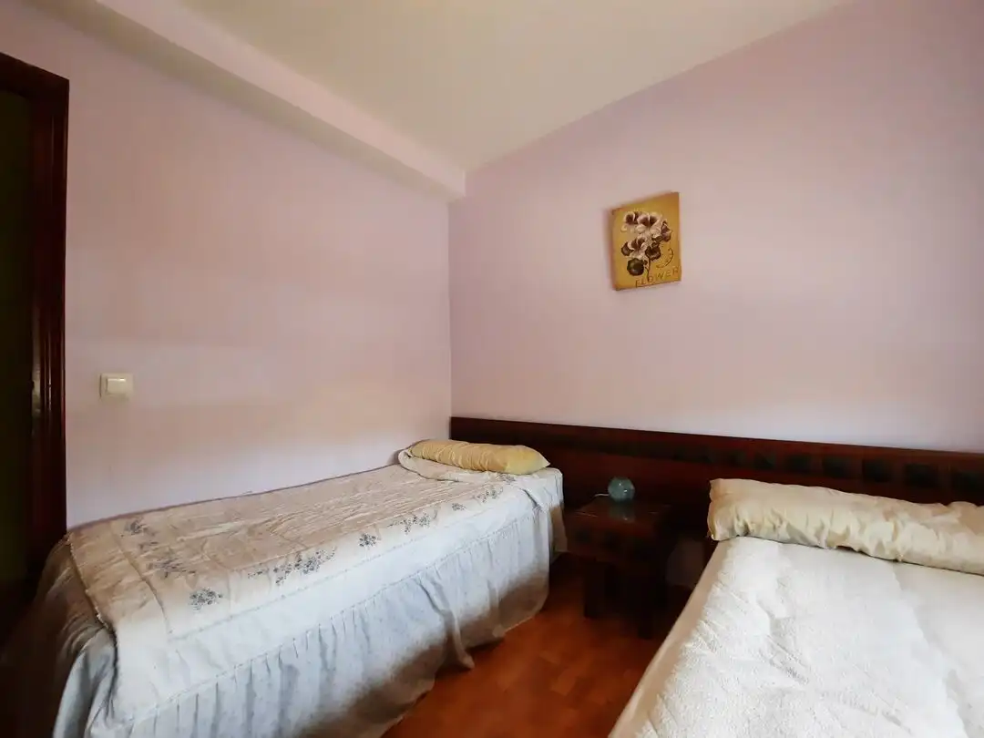 Habitación de Casa o chalet en venta en Escalona con Calefacción, Jardín privado y Trastero