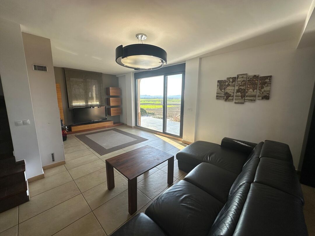 Sala d'estar de Casa o xalet en venda en Elburgo / Burgelu amb Calefacció, Jardí privat i Terrassa