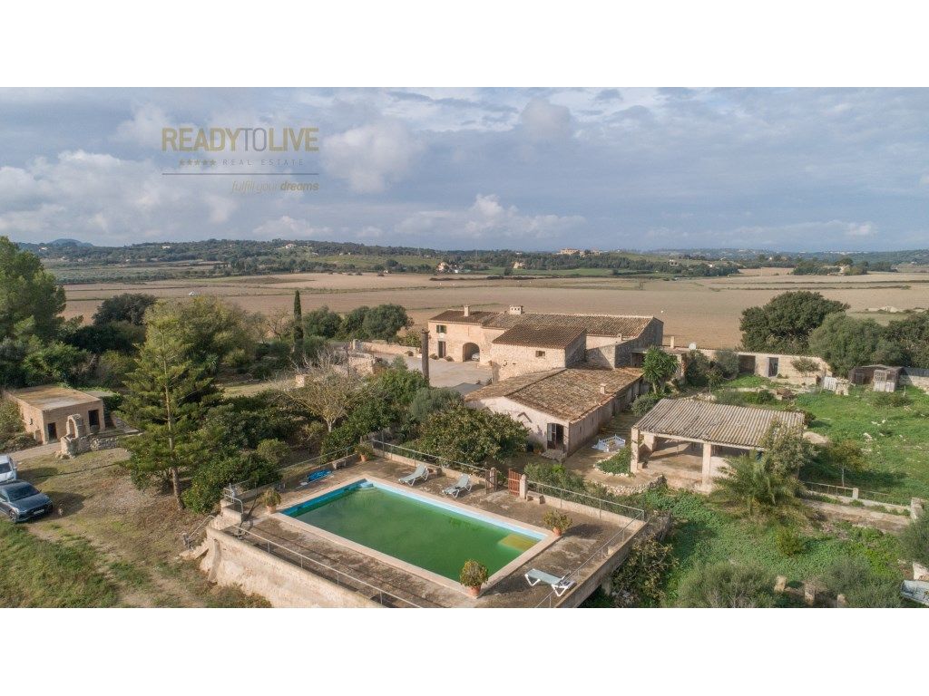 Vista exterior de Casa o xalet en venda en Ariany amb Aire condicionat, Calefacció i Jardí privat