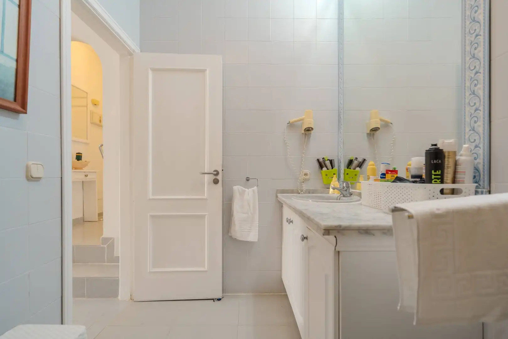 Badezimmer von Erdgeschoss zum Verkauf in Adeje mit Terrasse