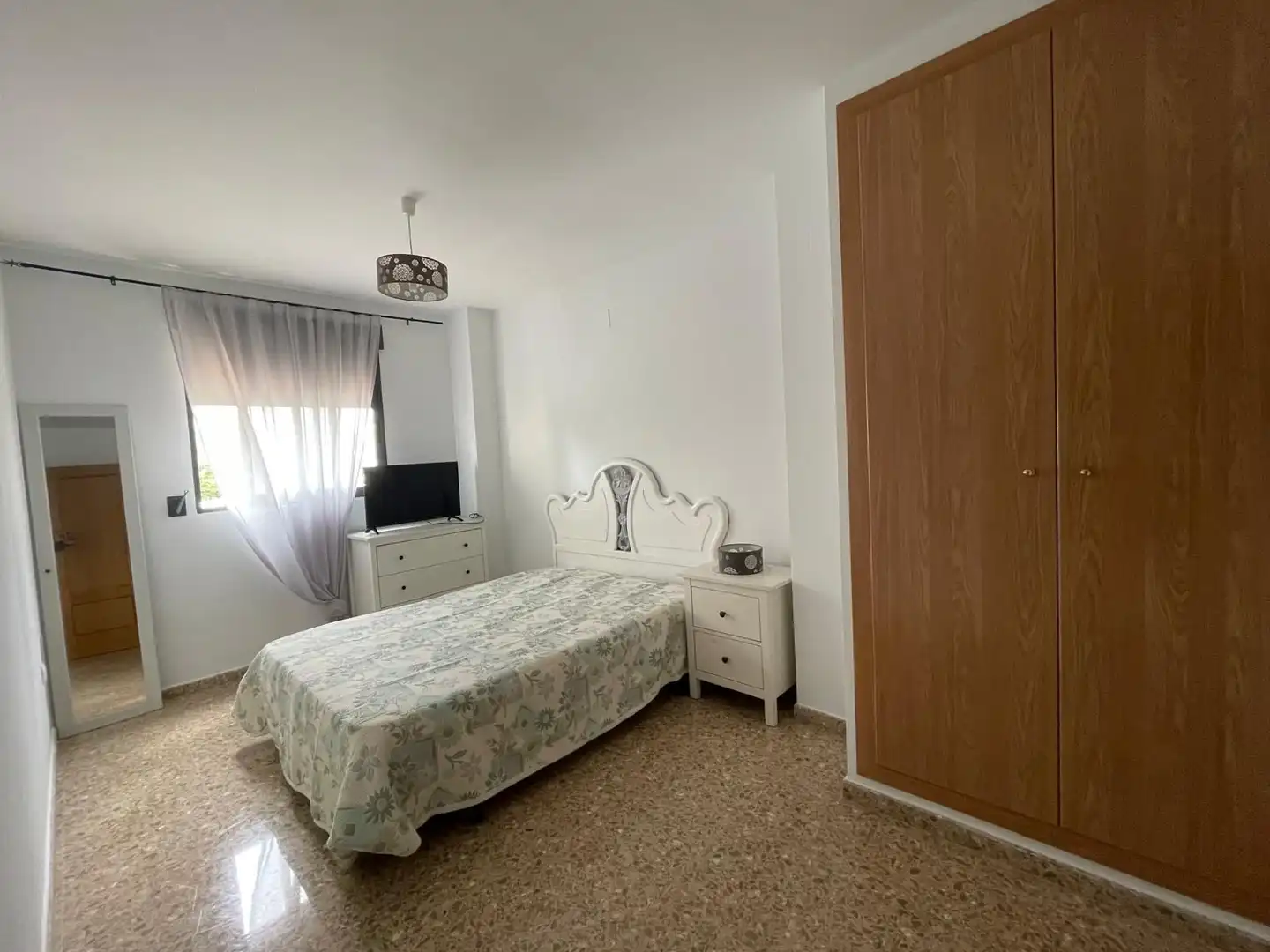 Habitación de Piso en venta en Oliva con Terraza, Trastero y Amueblado