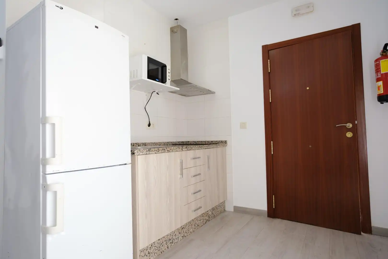 Cuina de Casa adosada en venda en Teba amb Aire condicionat, Jardí privat i Piscina