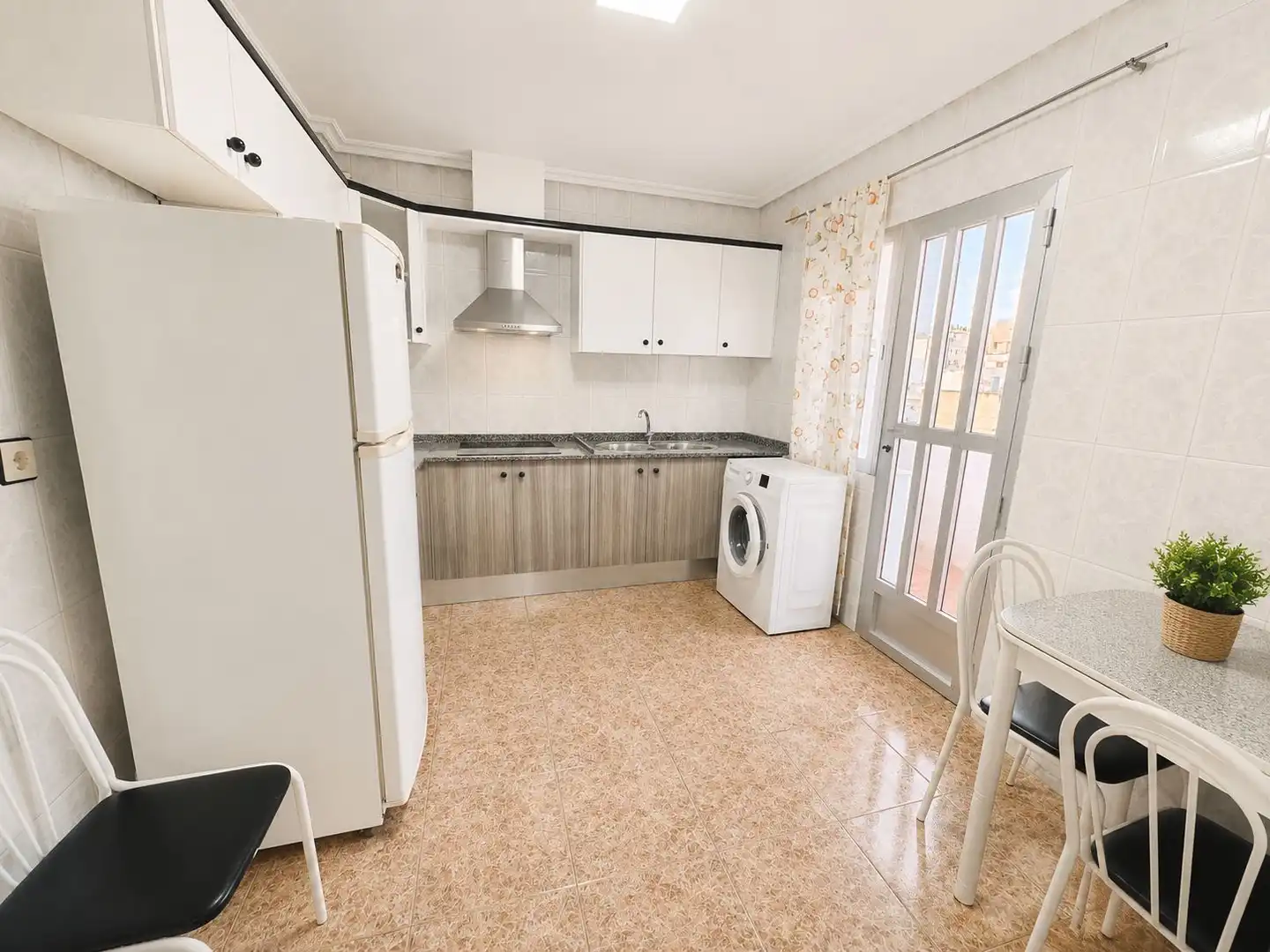 Kitchen of Flat for rent in Alcantarilla