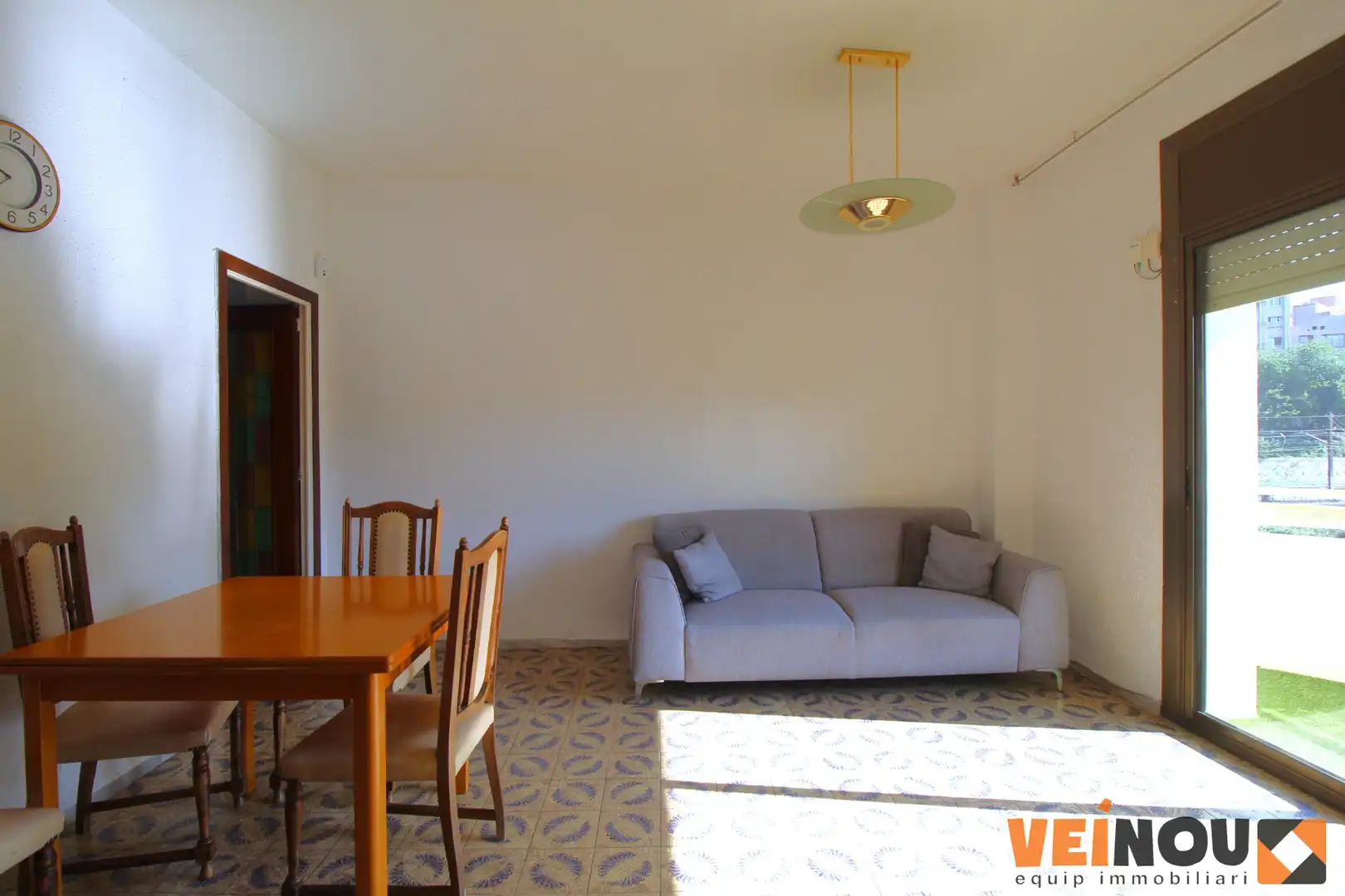 Sala de estar de Piso en venta en L'Hospitalet de Llobregat con Balcón