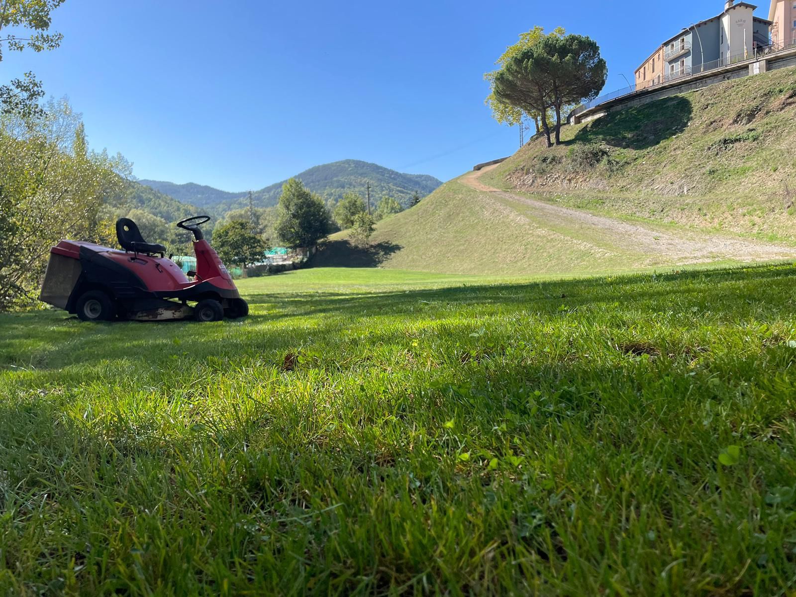 Jardí de Casa o xalet en venda en Sant Joan de les Abadesses amb Aire condicionat i Jardí privat