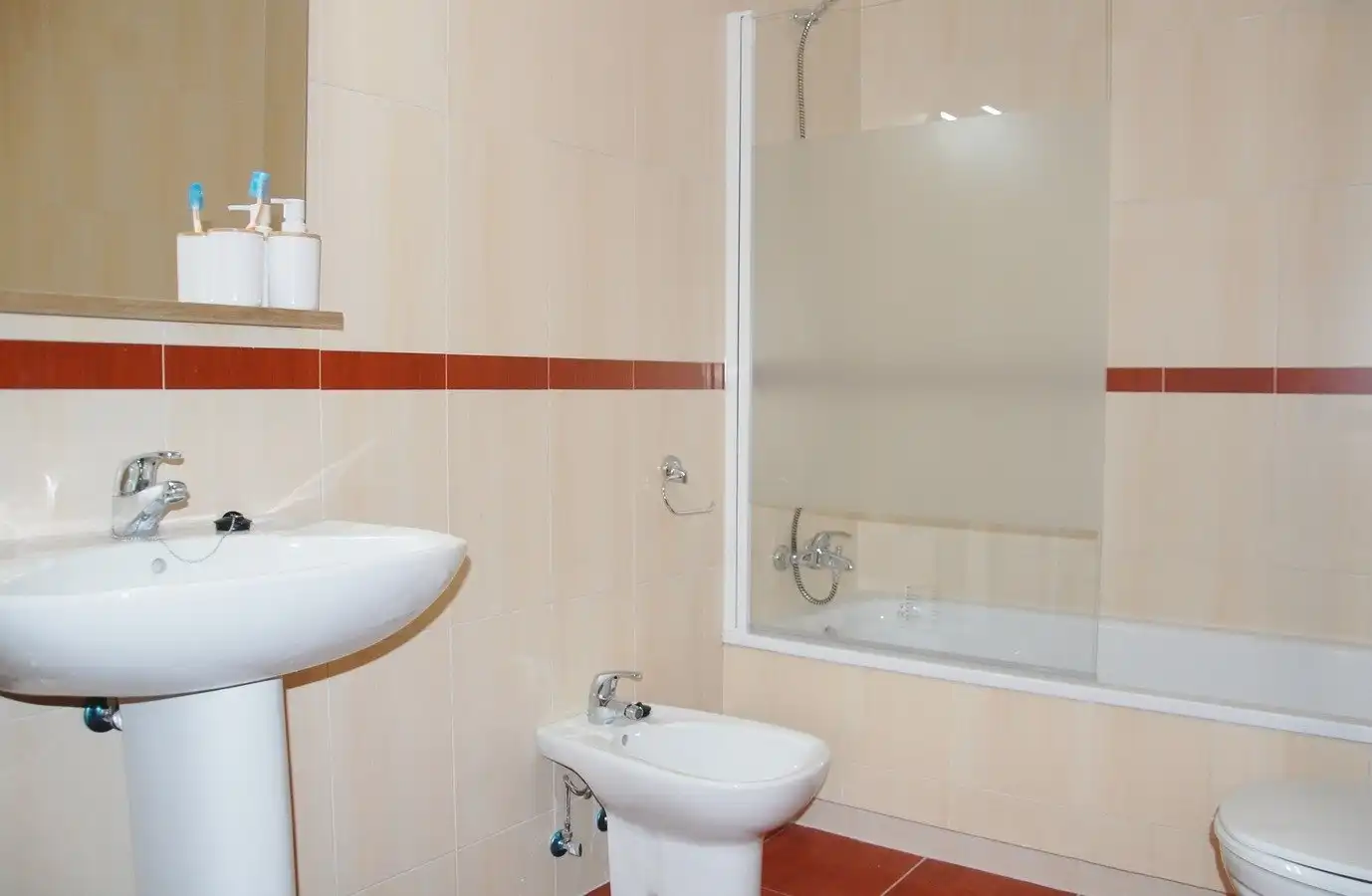 Flat for rent in Calle Matilde Cantós, Parque Nueva Granada