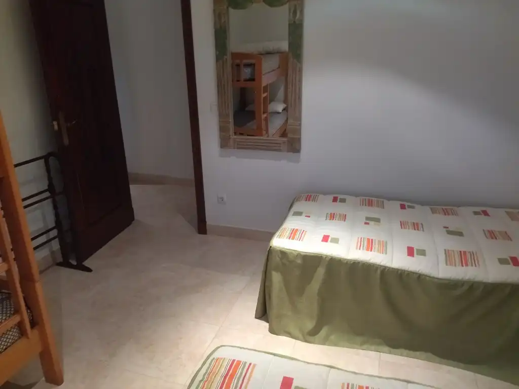 Dormitori de Casa o xalet en venda en Medellín amb Aire condicionat, Calefacció i Jardí privat