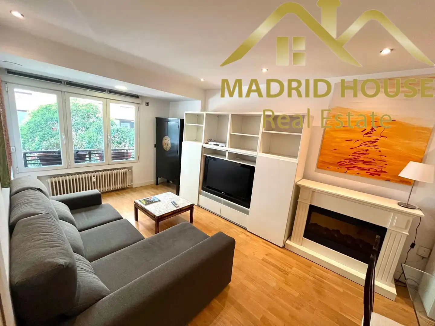 Außenansicht von Wohnung zum Verkauf in Madrid mit Klimaanlage, Heizung und Möbliert