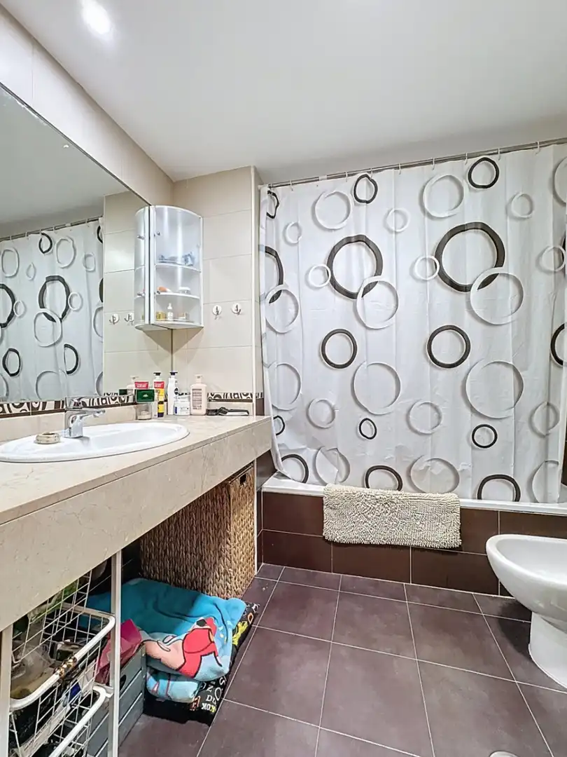 Bathroom of Flat for sale in L'Alfàs del Pi  with Air Conditioner, Private garden and Terrace
