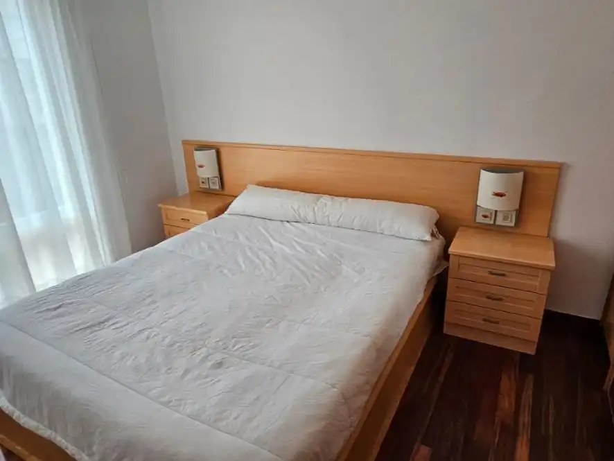Piso con piscina en venta en PASEO TENORIO 2