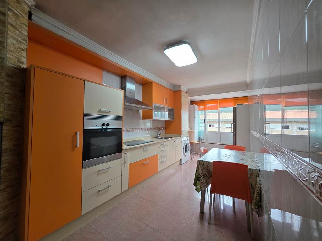 Piso en venta en Avenida de Compostela, 23