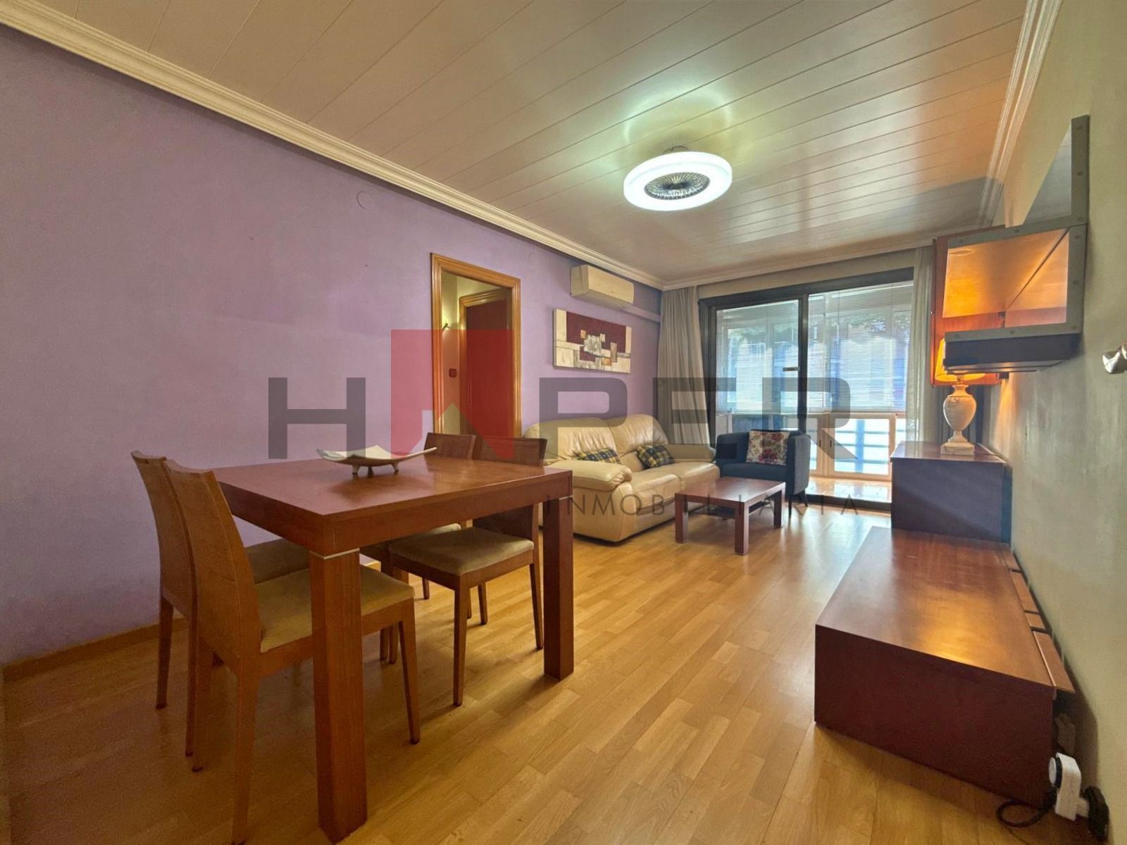 Sala d'estar de Pis en venda en El Prat de Llobregat amb Aire condicionat, Calefacció i Terrassa