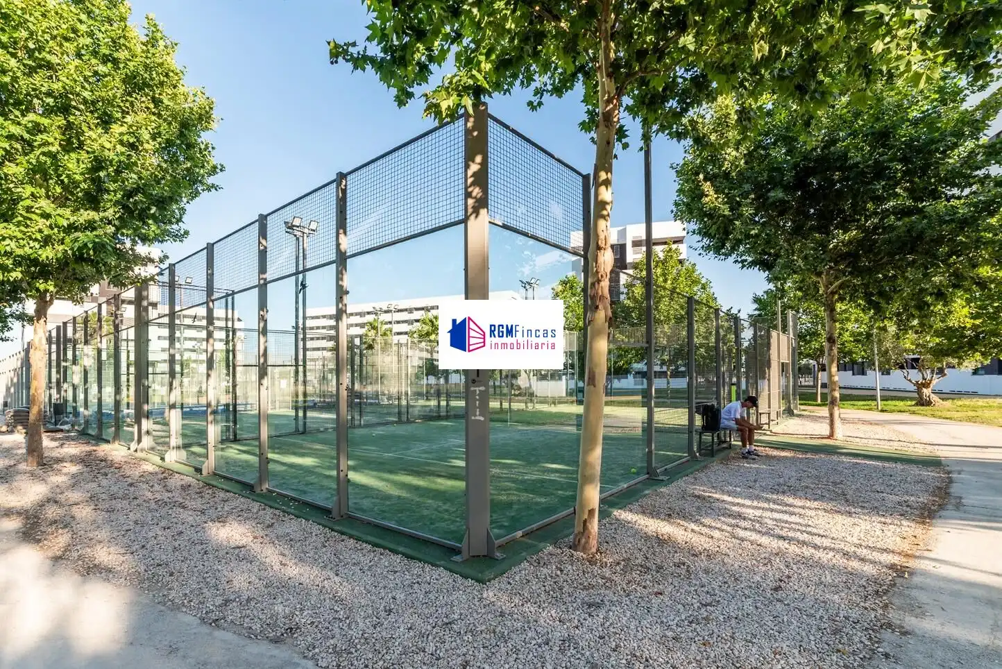 Vista exterior de Piso en venta en Sevilla con Aire acondicionado, Calefacción y Jardín privado
