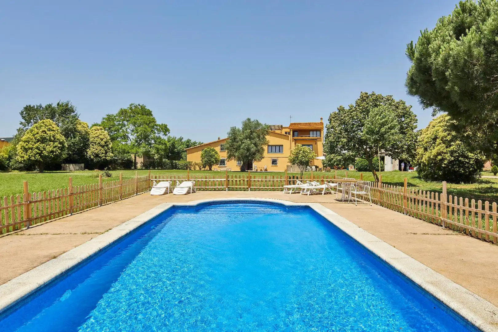 Piscina de Finca rústica en venta en Cassà de la Selva con Jardín privado, Terraza y Trastero