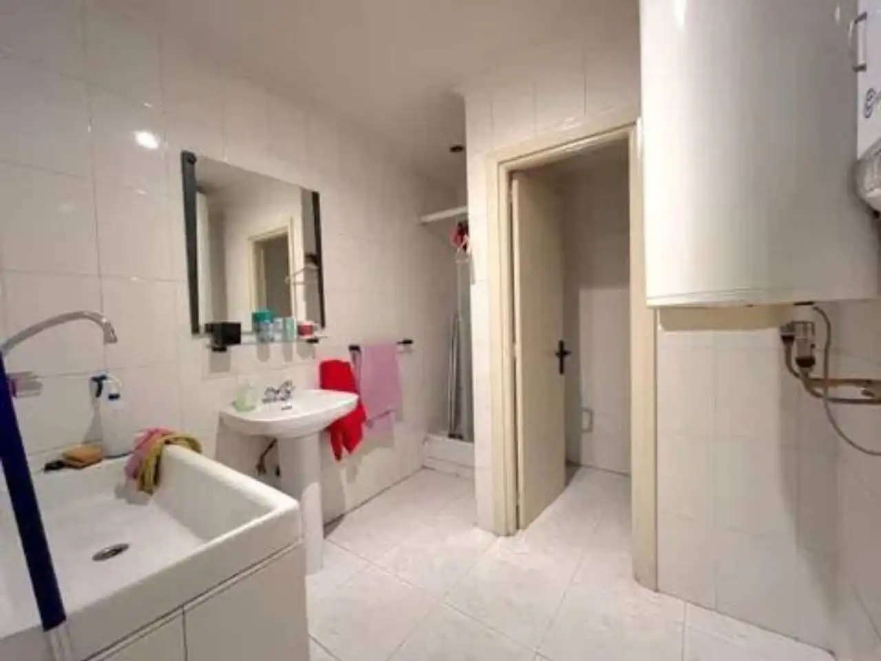 Badezimmer von Büro zum Verkauf in Leioa