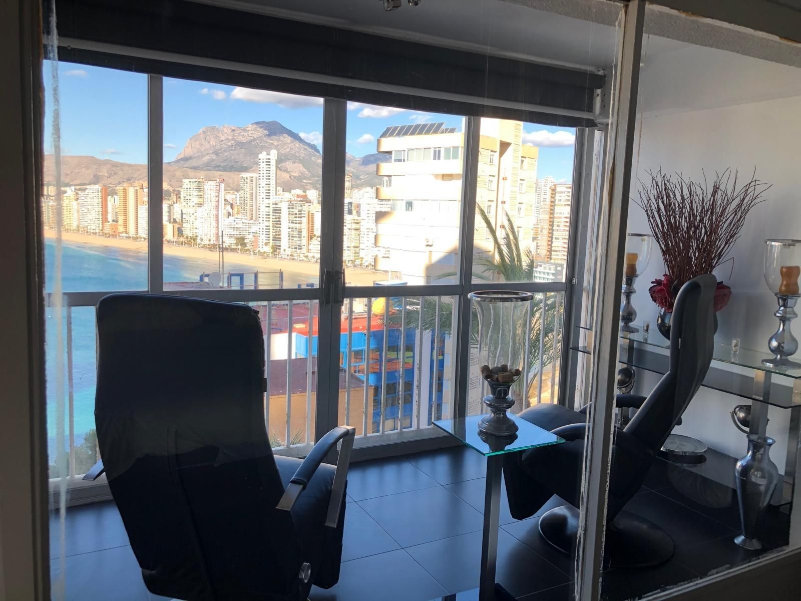 Habitación de Apartamento en venta en Benidorm con Aire acondicionado, Calefacción y Jardín privado