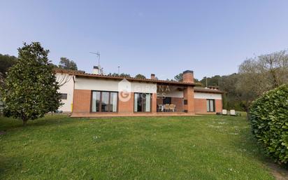 Vista exterior de Casa o xalet en venda en Sant Julià de Ramis amb Aire condicionat, Jardí privat i Terrassa