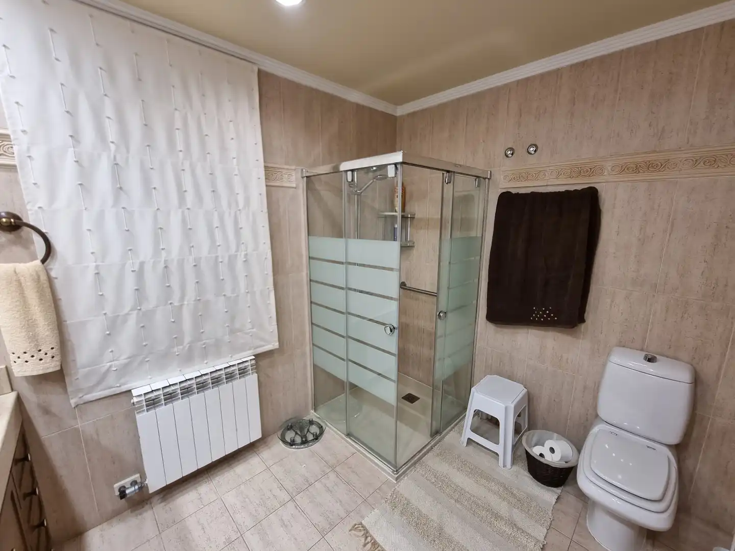 Bathroom of Houses for sale in Laguna de Duero  with Terrace, Storage room and Swimming Pool