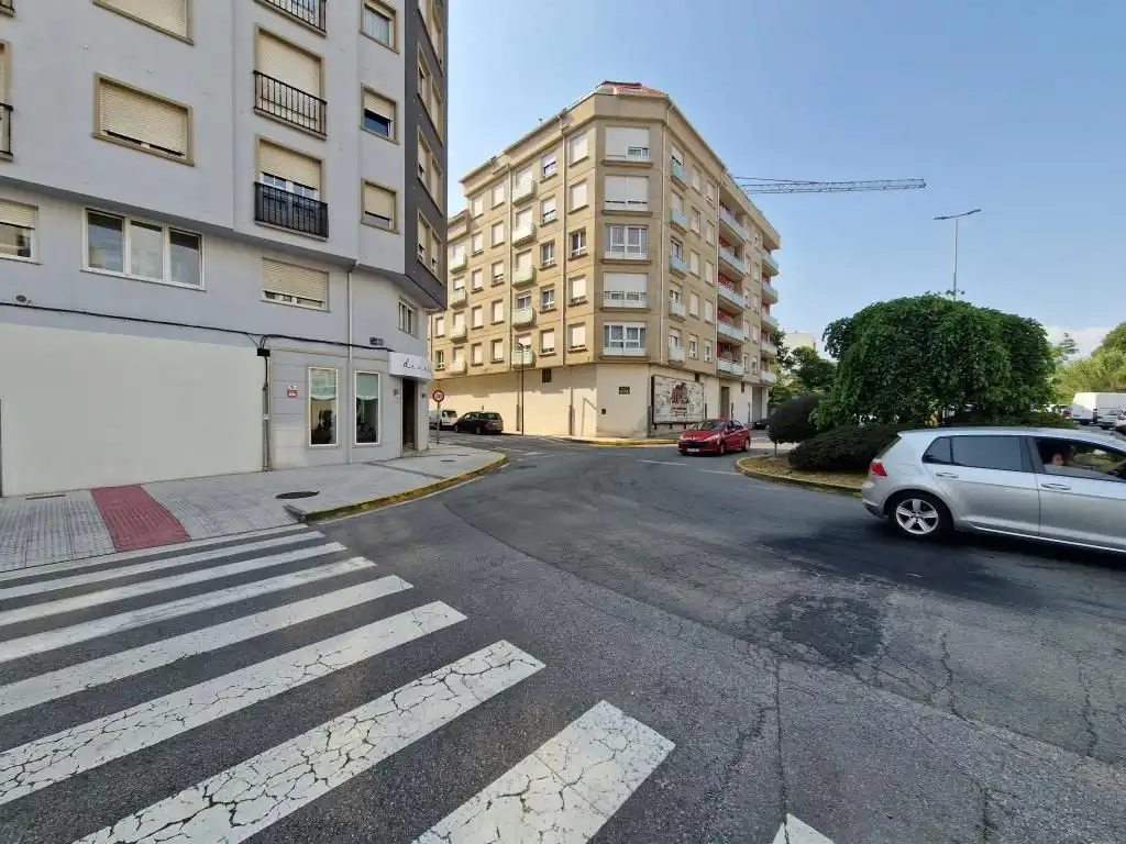 Local comercial de lloguer a Avenida da Constitución 19A, imagen 4