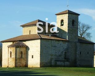 Vista exterior de Casa o xalet en venda en Vitoria - Gasteiz amb Calefacció, Jardí privat i Terrassa