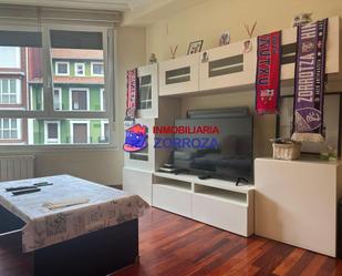 Sala d'estar de Pis en venda en Bilbao  amb Calefacció