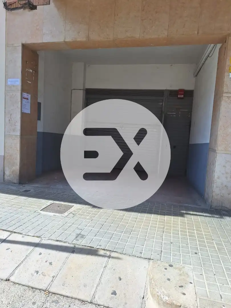 Parking of Garage for rent in Castell - Poble Vell