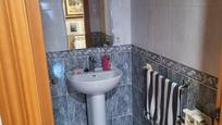 Bathroom of Flat for sale in  Zaragoza Capital  with Air Conditioner, Heating and Parquet flooring